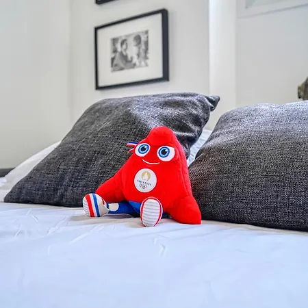 Studio Renove Et Idealement Situe, Place Vendome Apartamento *